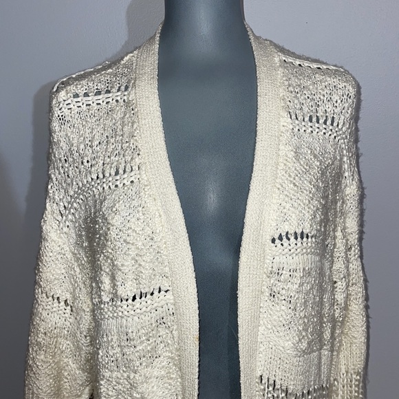 Lush Chunky Knit Oversized Sweater - Picture 2 of 13